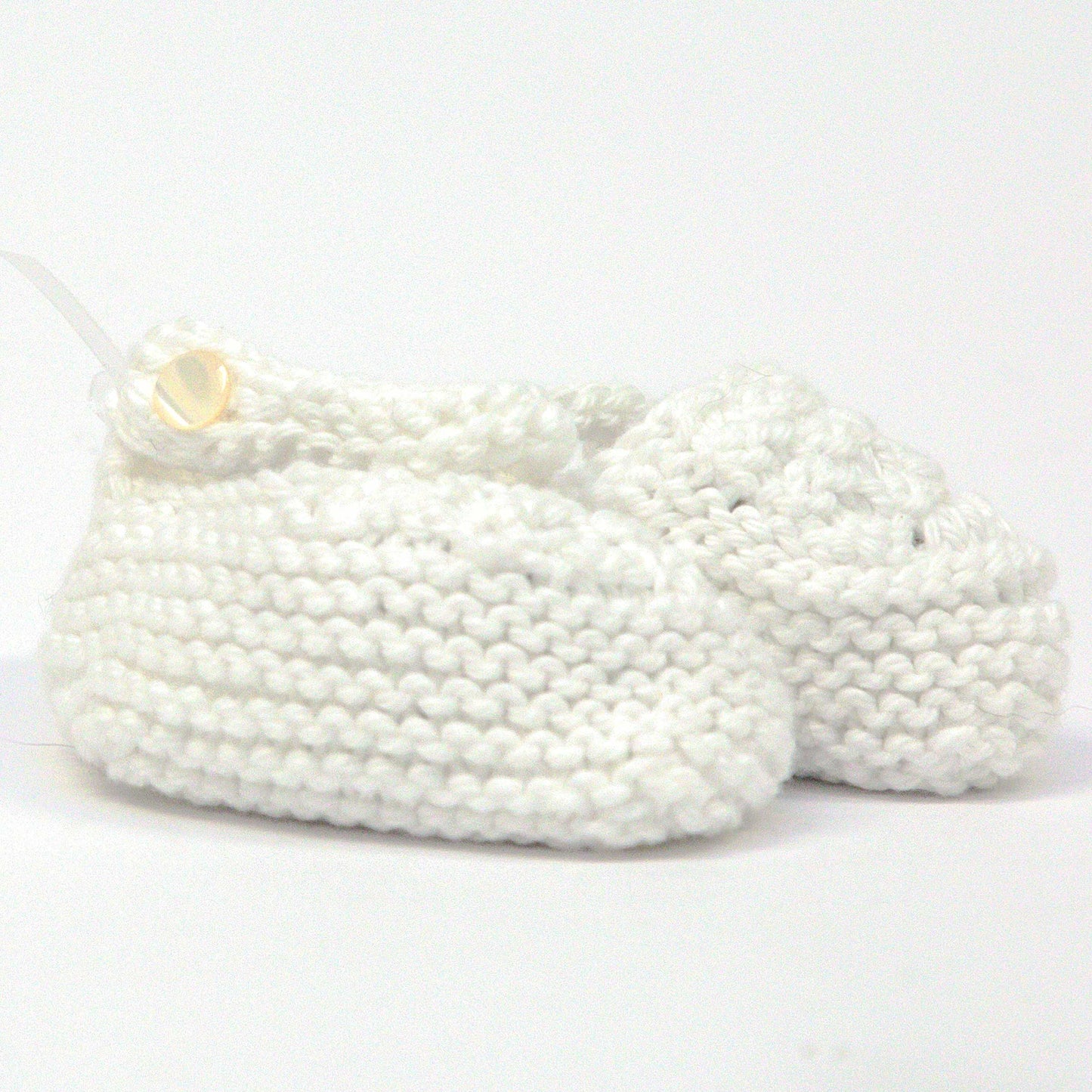 Mary Jane shoes, Hand Knit, 100% Cotton, Custo buttons, washable, White, White Buttons